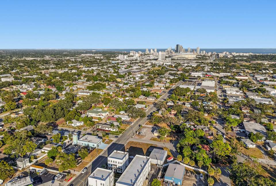 Warehouse Arts District Industrial Chic Townhome - St. Petersburg, Florida