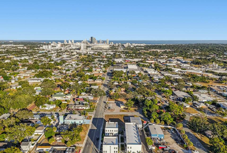 Warehouse Arts District Industrial Chic Townhome - St. Petersburg, Florida