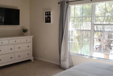 Serene Florida Retreat in a Gated Community - Naples, Florida