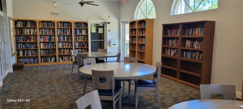 Serene Florida Retreat in a Gated Community - Naples, Florida