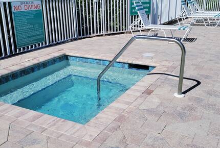 Serene Florida Retreat in a Gated Community - Naples, Florida