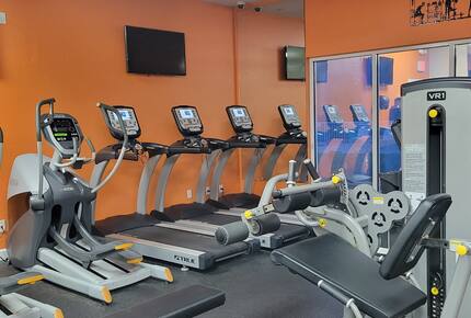 Serene Florida Retreat in a Gated Community - Naples, Florida