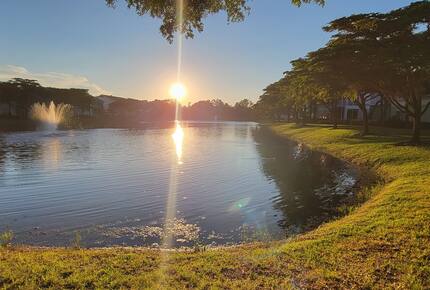 Serene Florida Retreat in a Gated Community - Naples, Florida