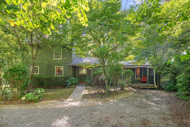 A Peaceful Mountain Getaway in the Heart of Lake Lure - Lake Lure, North Carolina