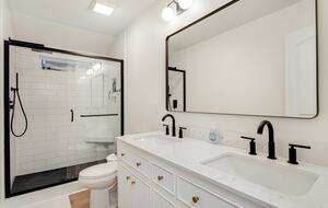 A Peaceful Mountain Getaway in the Heart of Lake Lure - Lake Lure, North Carolina