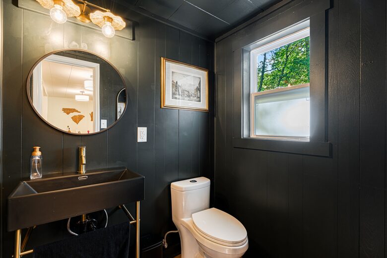 A Peaceful Mountain Getaway in the Heart of Lake Lure - Lake Lure, North Carolina