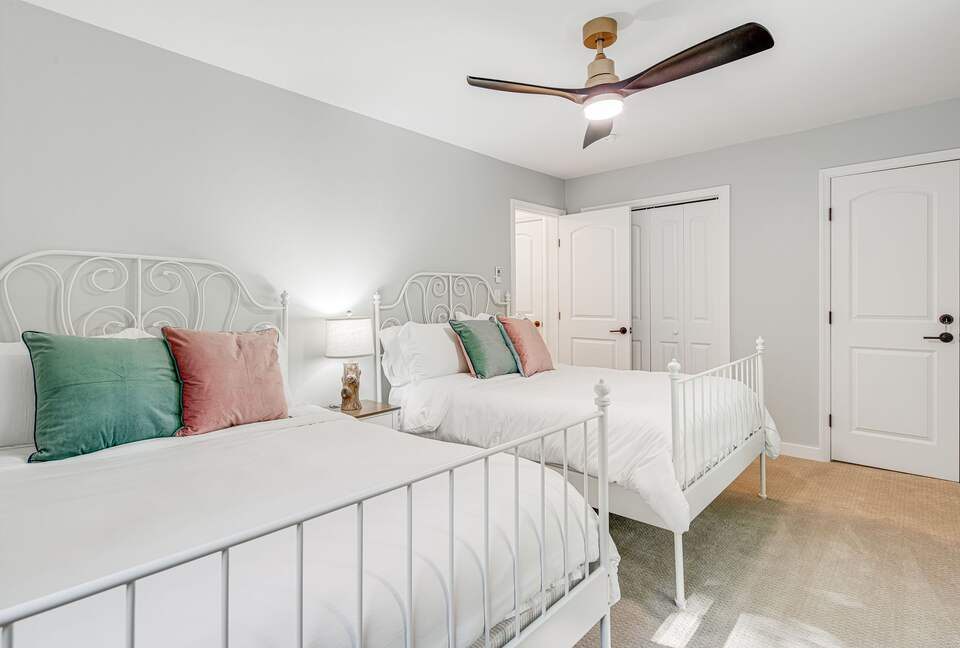 A Peaceful Mountain Getaway in the Heart of Lake Lure - Lake Lure, North Carolina