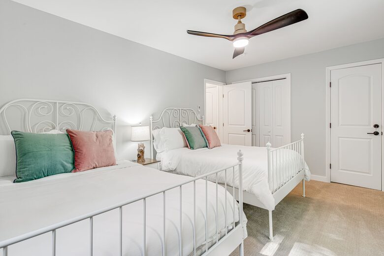 A Peaceful Mountain Getaway in the Heart of Lake Lure - Lake Lure, North Carolina