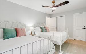 A Peaceful Mountain Getaway in the Heart of Lake Lure - Lake Lure, North Carolina