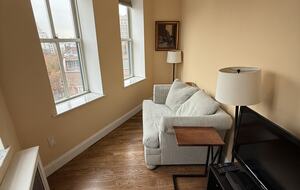 Reading Room with pull out mattress (single)