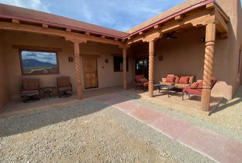 High Desert Adobe Escape Near Taos - El Prado, New Mexico
