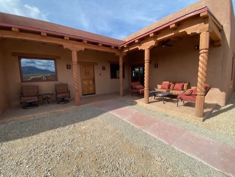 High Desert Adobe Escape Near Taos - El Prado, New Mexico
