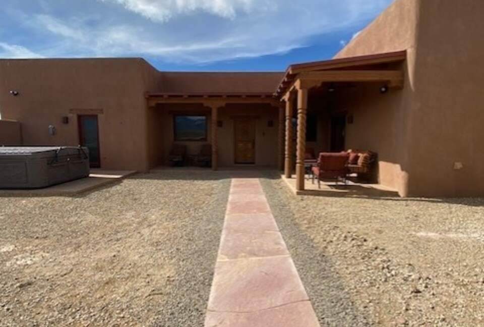 High Desert Adobe Escape Near Taos - El Prado, New Mexico