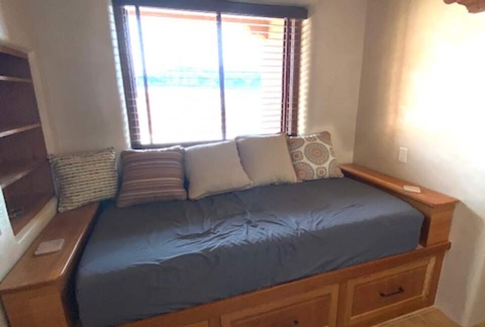 High Desert Adobe Escape Near Taos - El Prado, New Mexico