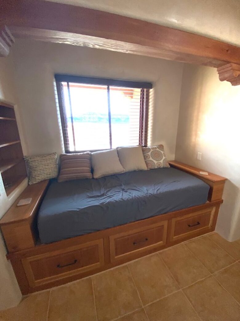 High Desert Adobe Escape Near Taos - El Prado, New Mexico