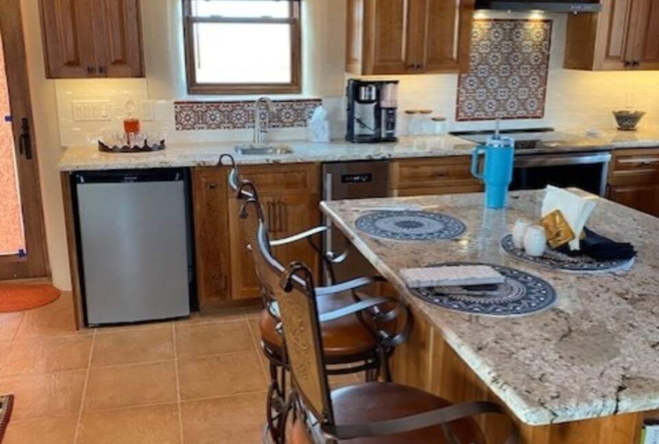 High Desert Adobe Escape Near Taos - El Prado, New Mexico