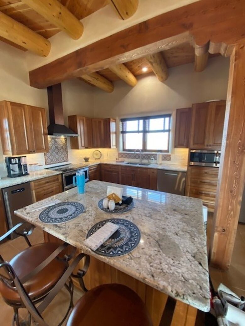 High Desert Adobe Escape Near Taos - El Prado, New Mexico