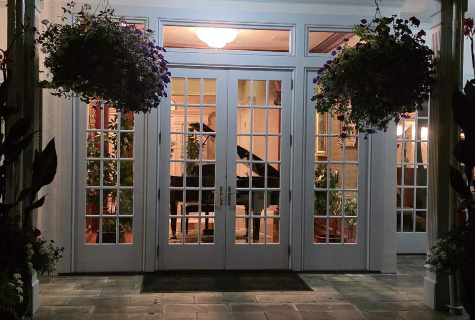 Groveland Estate - West Vancouver, Canada