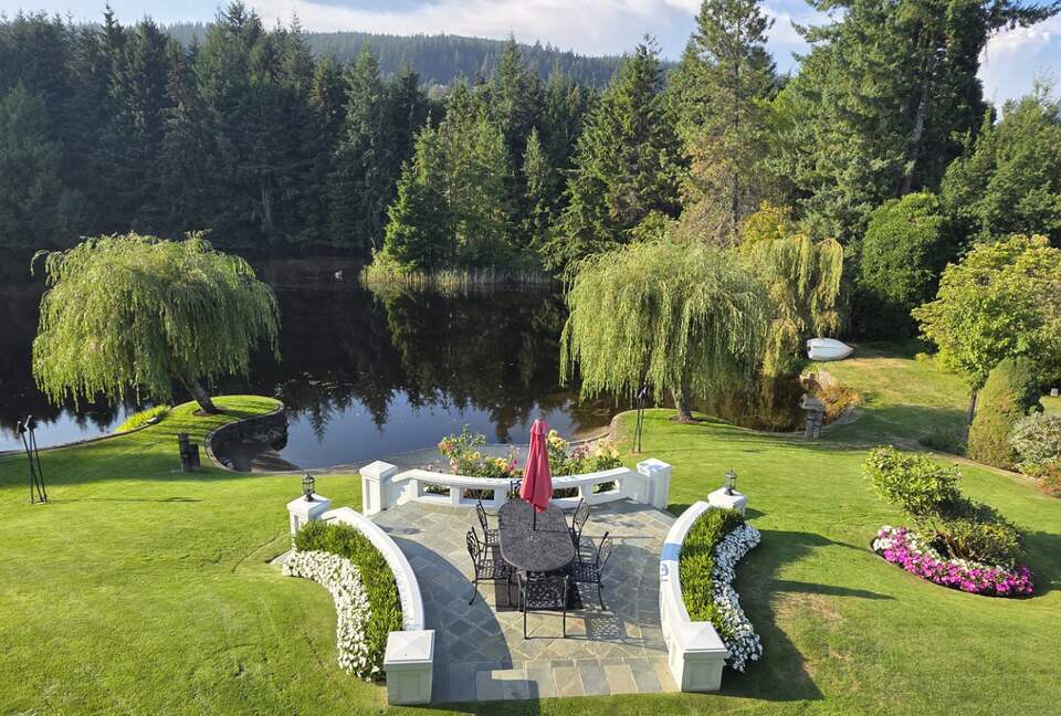 Groveland Estate - West Vancouver, Canada