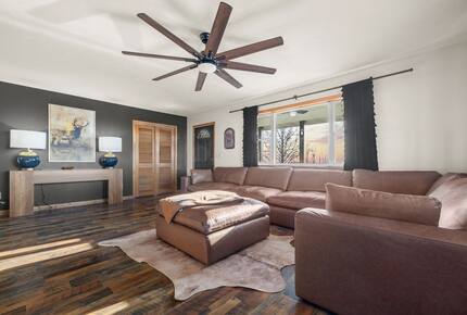 Hilltop Ozark Retreat with Panoramic Sunset Views - Theodosia, Missouri