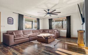 Hilltop Ozark Retreat with Panoramic Sunset Views - Theodosia, Missouri