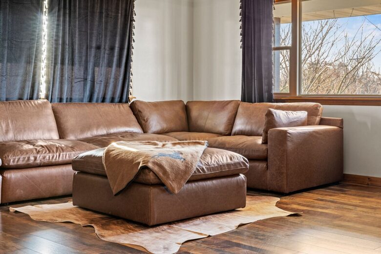 Hilltop Ozark Retreat with Panoramic Sunset Views - Theodosia, Missouri