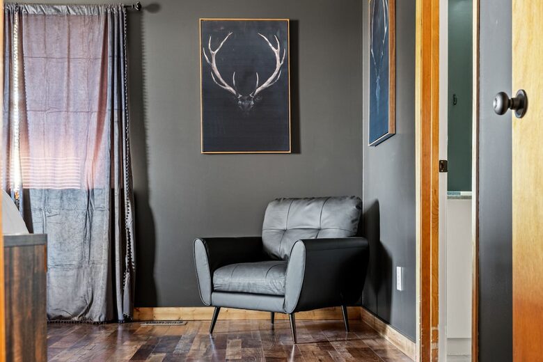 Hilltop Ozark Retreat with Panoramic Sunset Views - Theodosia, Missouri