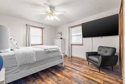 Hilltop Ozark Retreat with Panoramic Sunset Views - Theodosia, Missouri