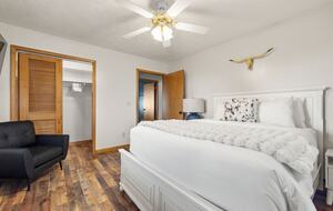 Hilltop Ozark Retreat with Panoramic Sunset Views - Theodosia, Missouri