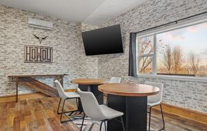 Hilltop Ozark Retreat with Panoramic Sunset Views - Theodosia, Missouri