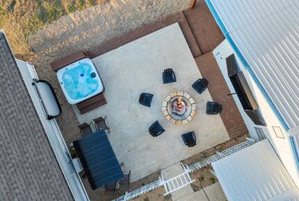 Hilltop Ozark Retreat with Panoramic Sunset Views - Theodosia, Missouri