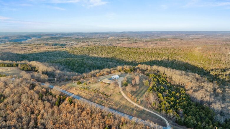 Hilltop Ozark Retreat with Panoramic Sunset Views - Theodosia, Missouri