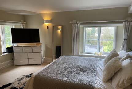 Swan Lake Penthouse Escape - Rickmansworth, United Kingdom