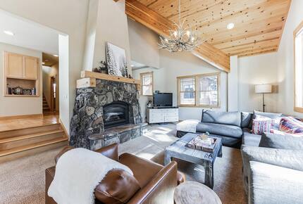 River Run Family Retreat Near Palisades Tahoe - Alpine Meadows, California