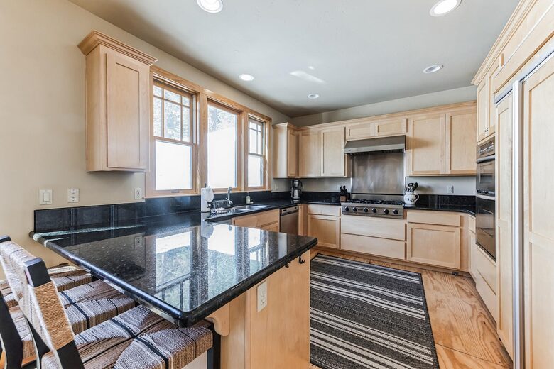 River Run Family Retreat Near Palisades Tahoe - Alpine Meadows, California