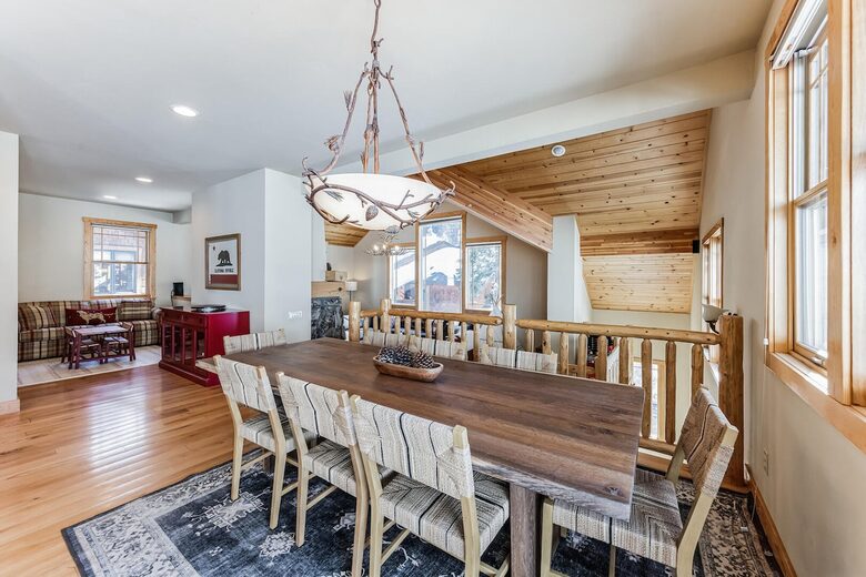 River Run Family Retreat Near Palisades Tahoe - Alpine Meadows, California