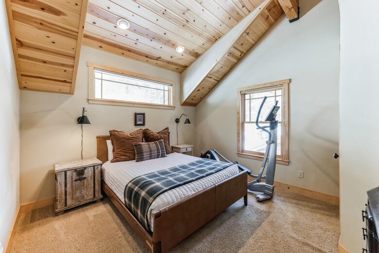 River Run Family Retreat Near Palisades Tahoe - Alpine Meadows, California