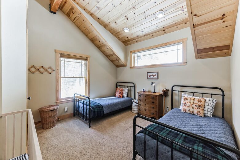 River Run Family Retreat Near Palisades Tahoe - Alpine Meadows, California