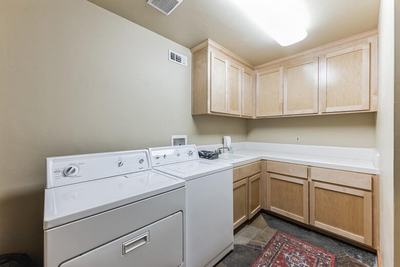 River Run Family Retreat Near Palisades Tahoe - Alpine Meadows, California