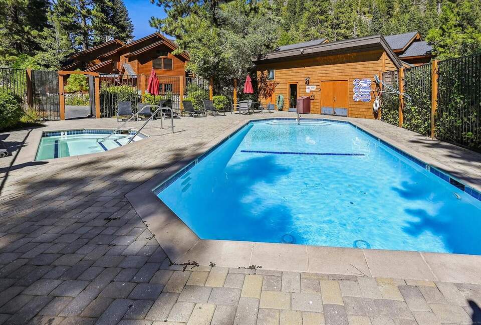 River Run Family Retreat Near Palisades Tahoe - Alpine Meadows, California