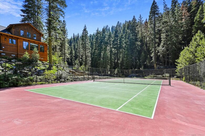River Run Family Retreat Near Palisades Tahoe - Alpine Meadows, California