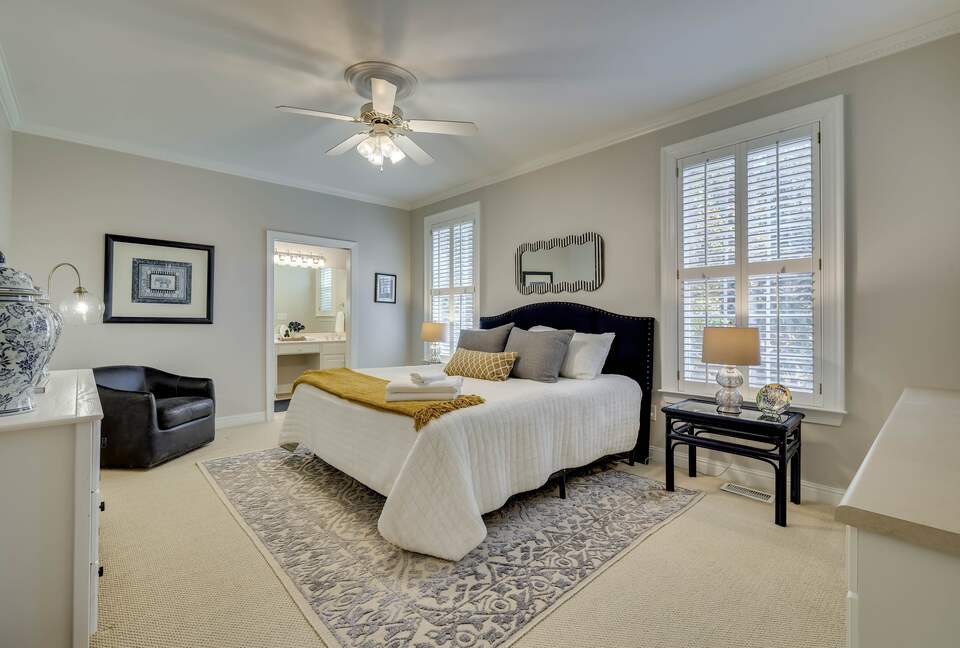 Large Family-Friendly Home in Prime Augusta Location - Augusta, Georgia