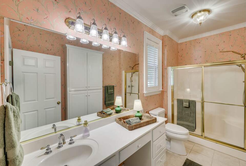 Large Family-Friendly Home in Prime Augusta Location - Augusta, Georgia