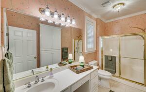 Large Family-Friendly Home in Prime Augusta Location - Augusta, Georgia