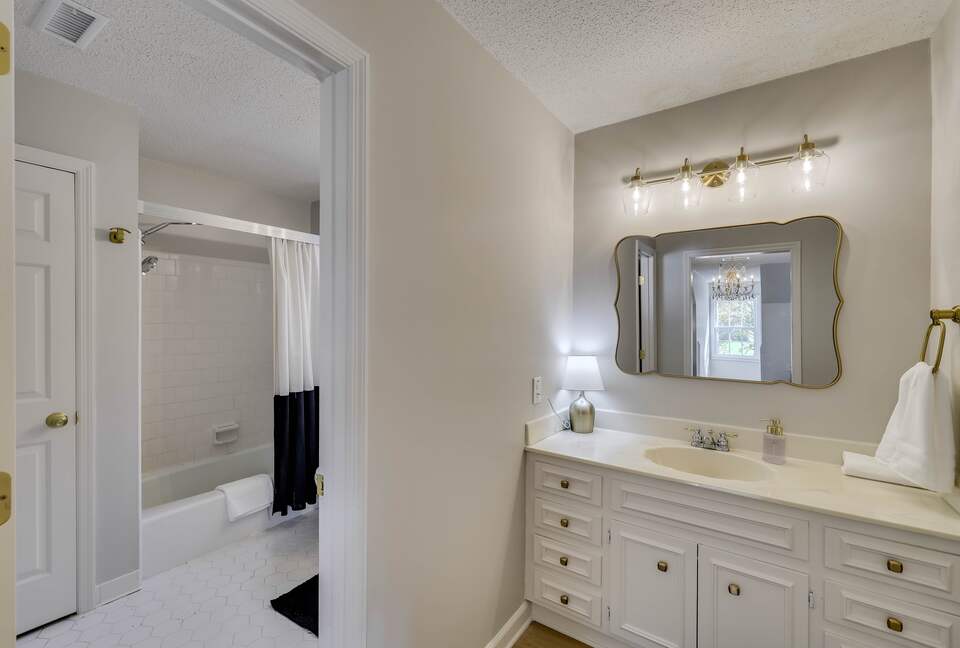 Large Family-Friendly Home in Prime Augusta Location - Augusta, Georgia