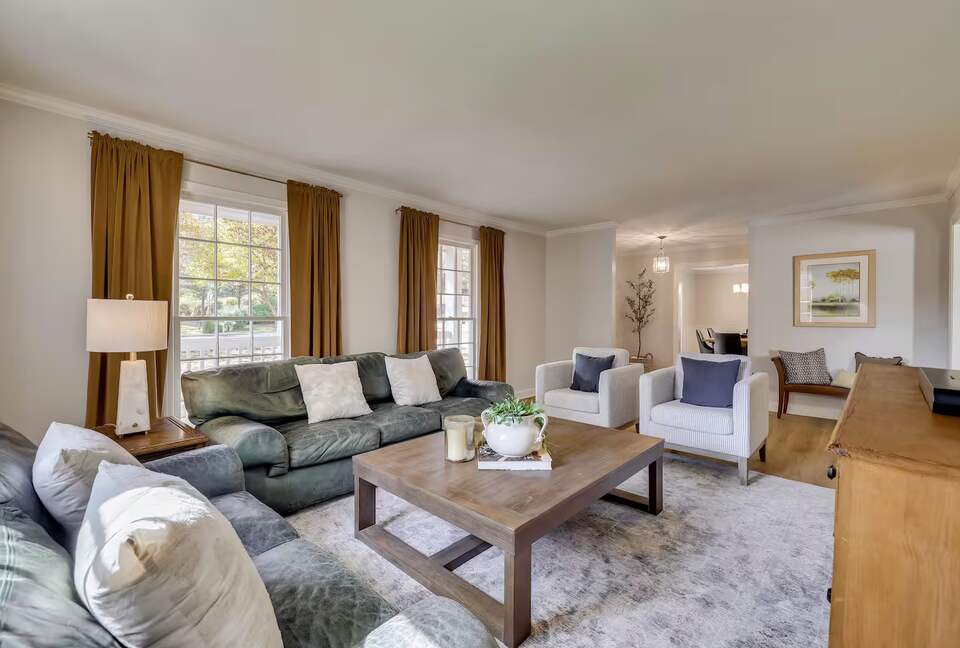 Large Family-Friendly Home in Prime Augusta Location - Augusta, Georgia