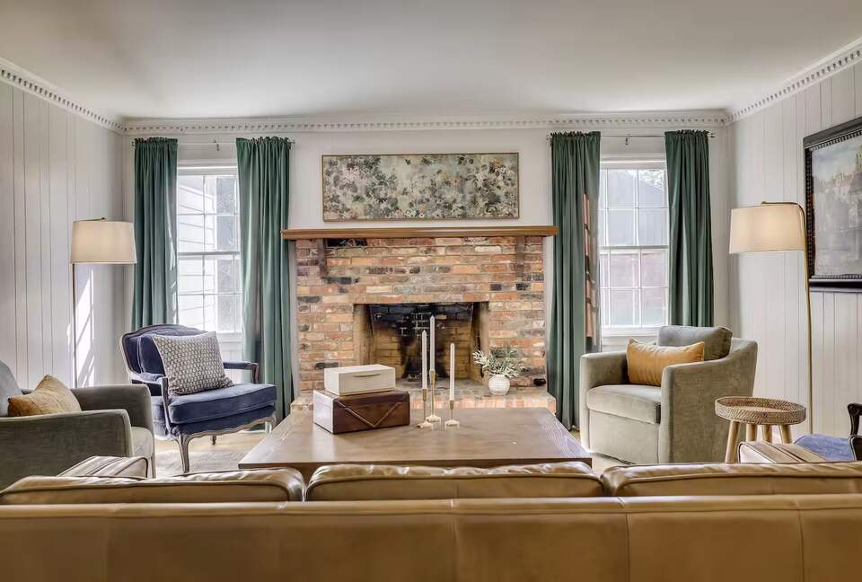 Large Family-Friendly Home in Prime Augusta Location - Augusta, Georgia