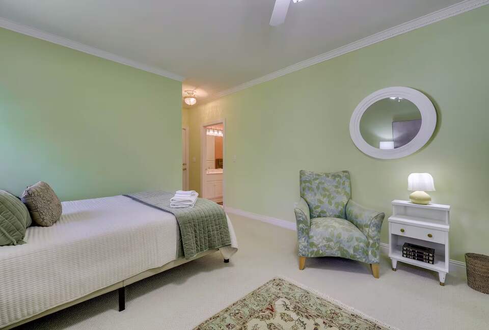 Large Family-Friendly Home in Prime Augusta Location - Augusta, Georgia