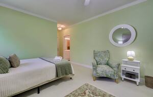 Large Family-Friendly Home in Prime Augusta Location - Augusta, Georgia