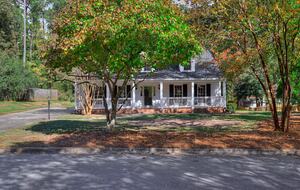 Large Family-Friendly Home in Prime Augusta Location - Augusta, Georgia